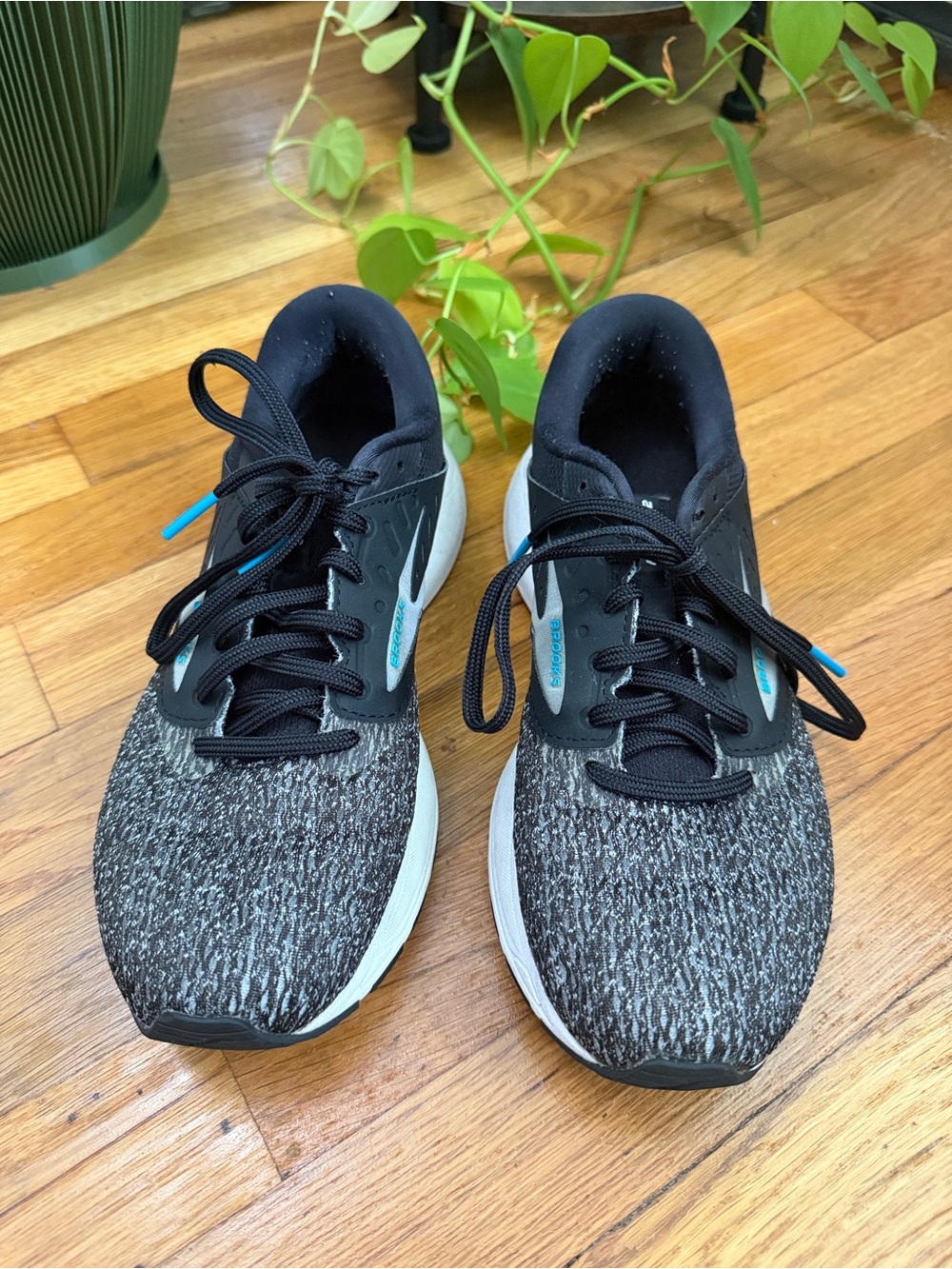 Brooks | Women's Black & Gray Running Shoes with Blue Accents | Size 7.5